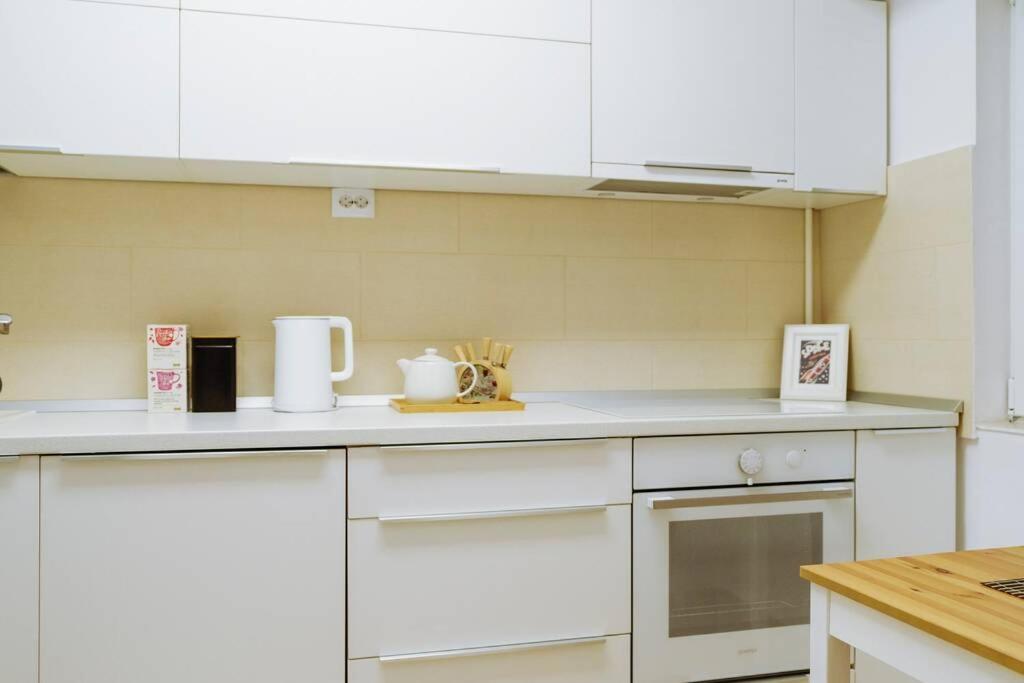 Elegant Vibes Apartment Next To Obor Market بوخارست المظهر الخارجي الصورة